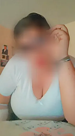 Beáta, 35