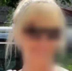 Dominika, 37