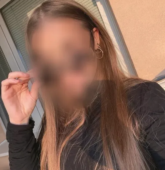 Ivett, 31