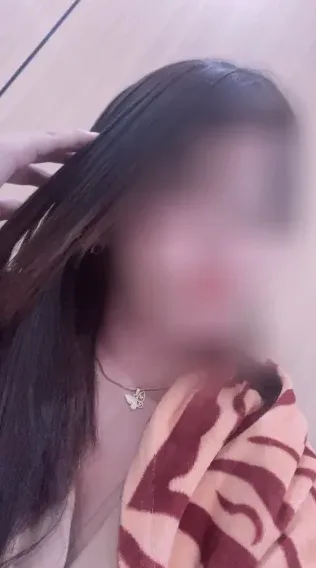 Lili, 34