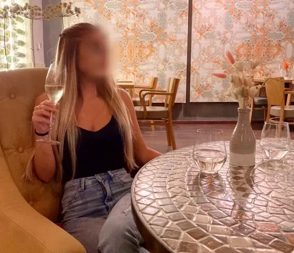 Liliána, 32