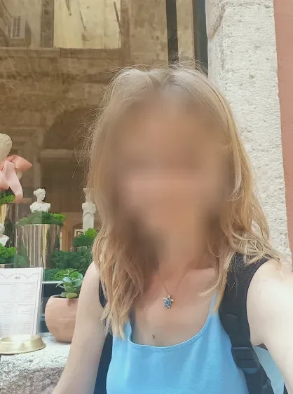 Nikoletta, 39