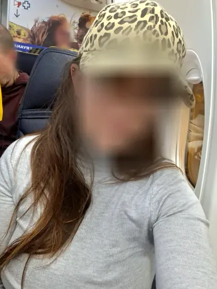 Noémi, 33