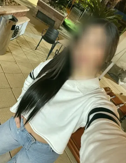 Szabina, 24
