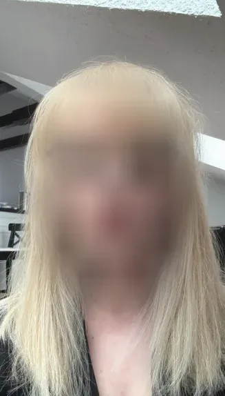 Szonja, 27