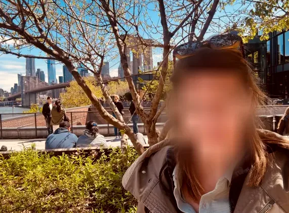 Vivien, 39